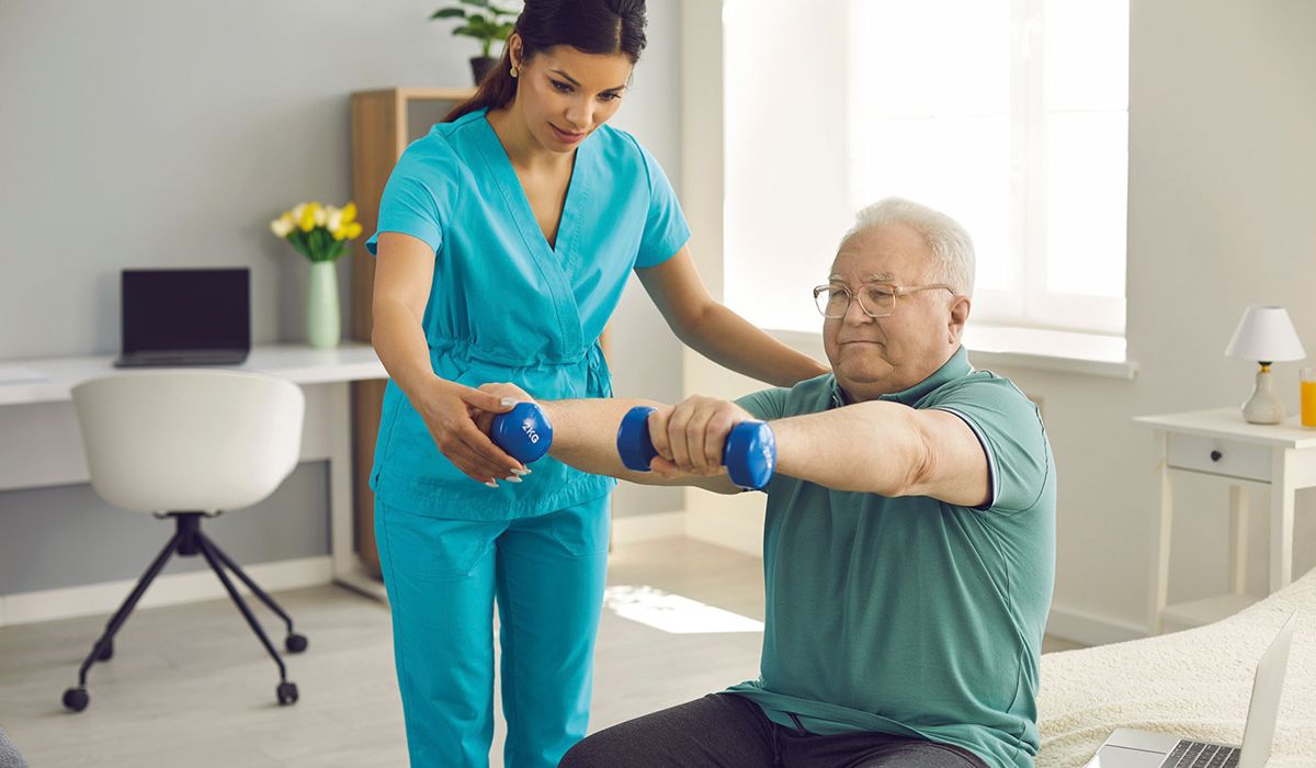 Top Scrub Choices for Therapists: Fit Guide 2025